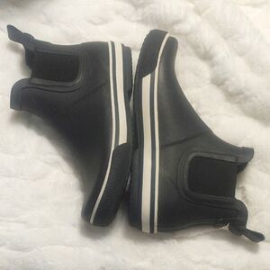 Rocket Dog Rainbow Black Women's Rain Booty Slip On Size 6.5